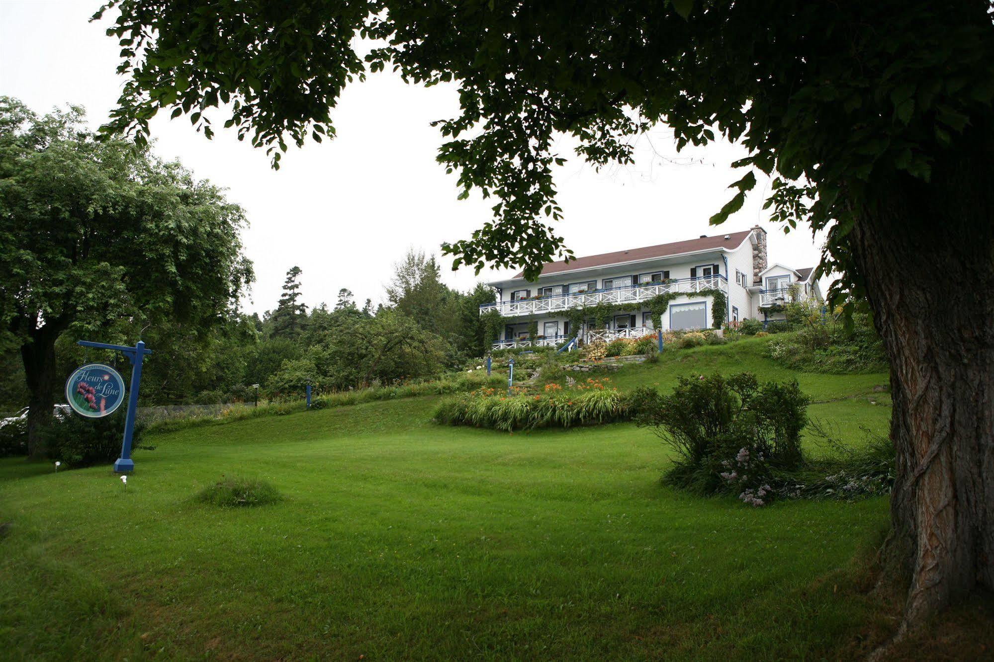 Fleurs De Lune Inn
