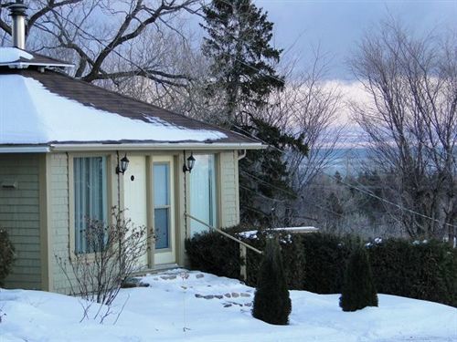 Fleurs De Lune 3* La Malbaie